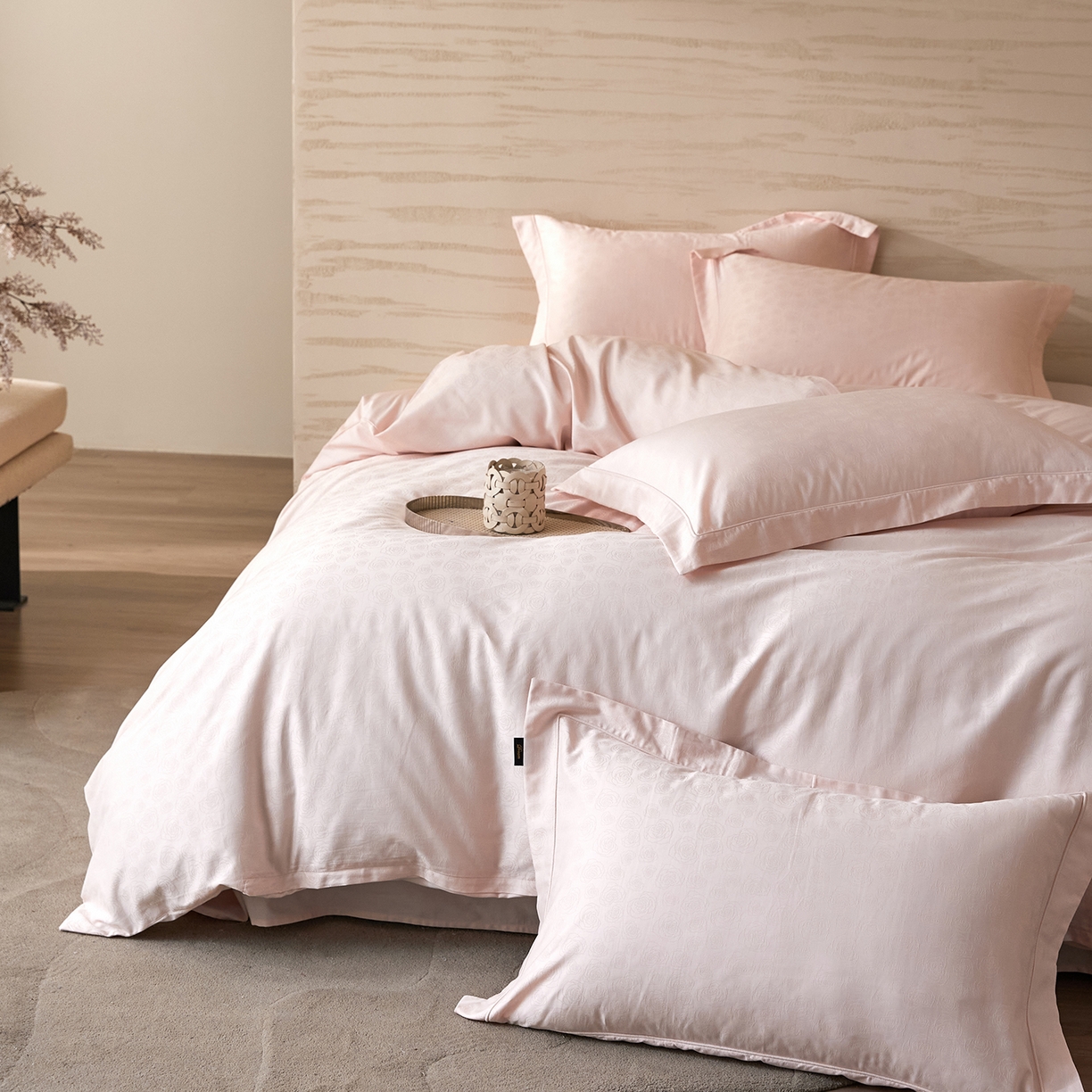 91家纺网 家纺一手货源 找家纺 梧桐树 2026新款60支长绒棉提花高奢系列四件套 T03玫瑰-粉玉