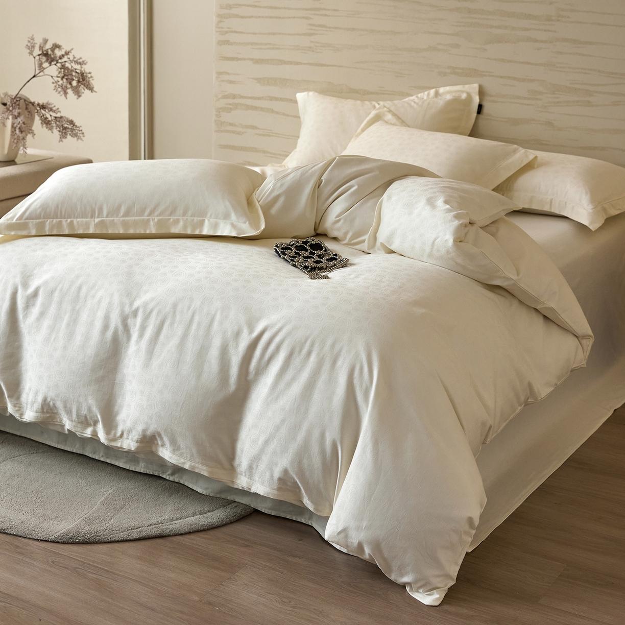 91家纺网 家纺一手货源 找家纺 梧桐树 2026新款60支长绒棉提花高奢系列四件套 T04玫瑰-奶白