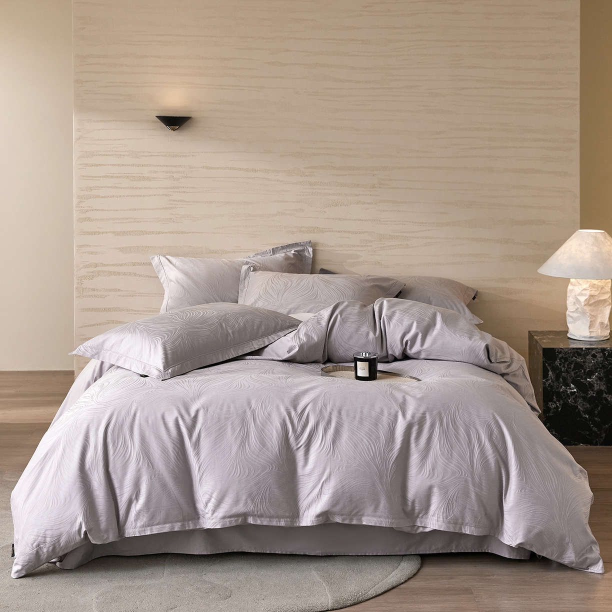 91家纺网 家纺一手货源 找家纺 梧桐树 2026新款60支长绒棉提花高奢系列四件套 T01幻境灰紫