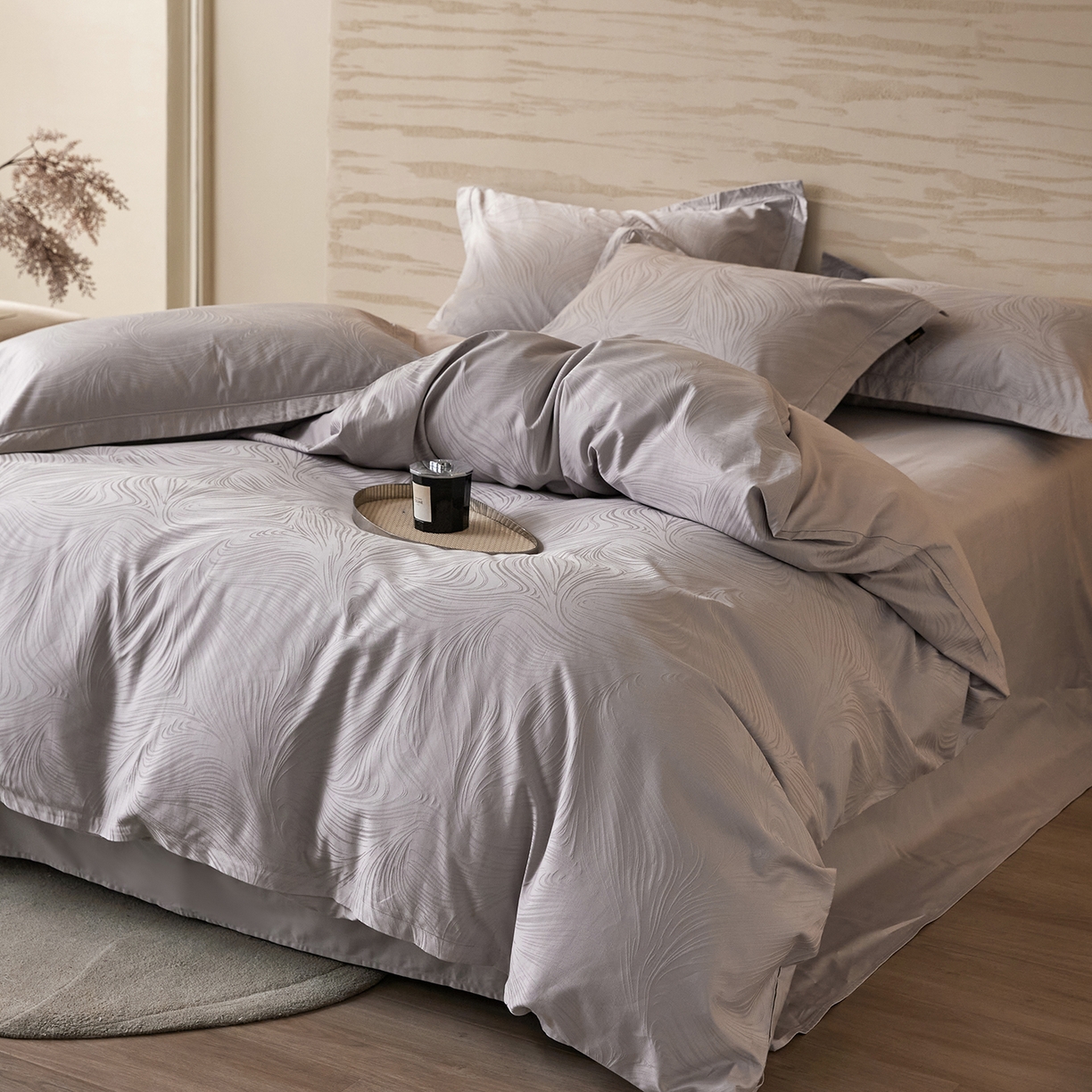 91家纺网 家纺一手货源 找家纺 梧桐树 2026新款60支长绒棉提花高奢系列四件套 T01幻境灰紫