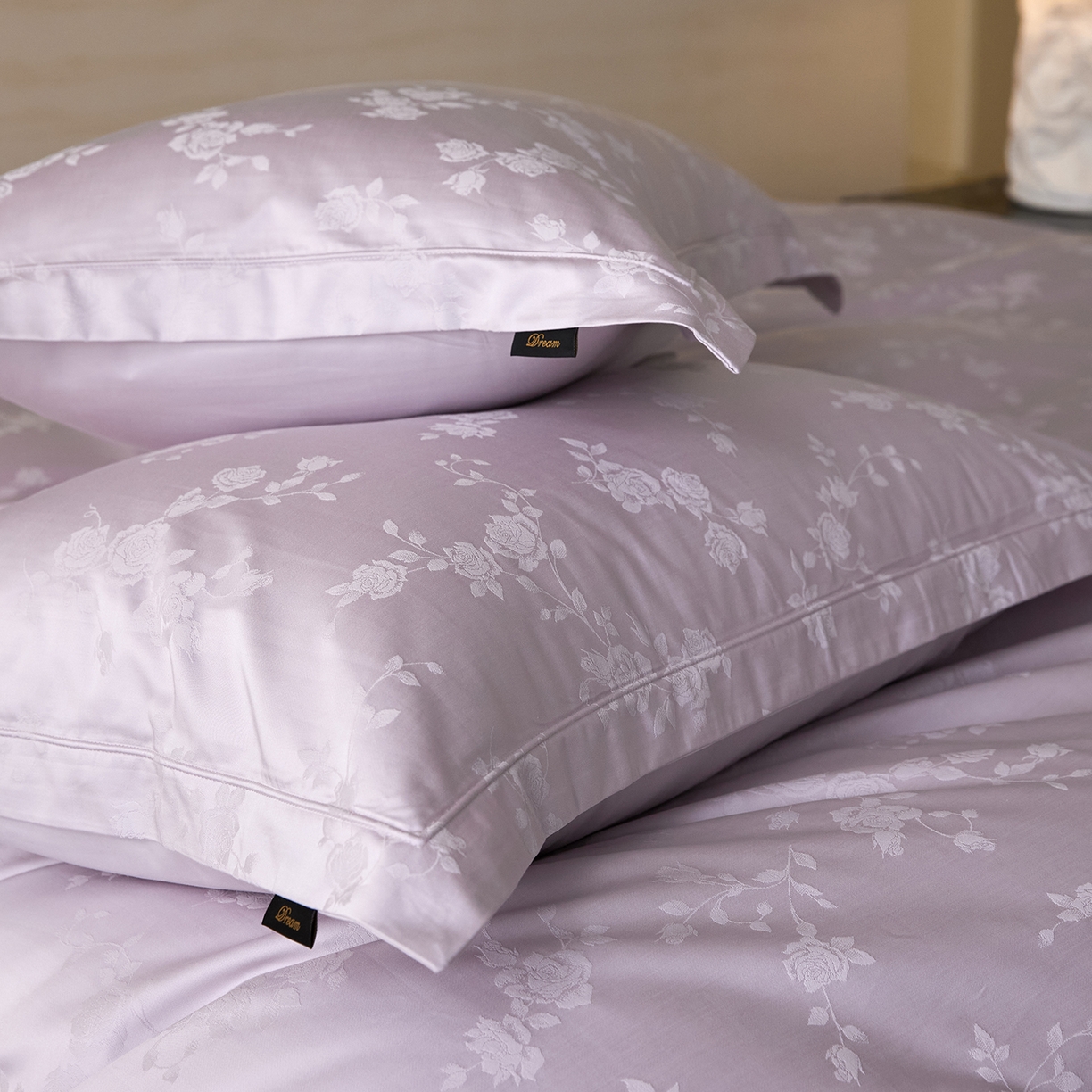 91家纺网 家纺一手货源 找家纺 梧桐树 2026新款60支长绒棉提花高奢系列四件套 T09赫本-紫