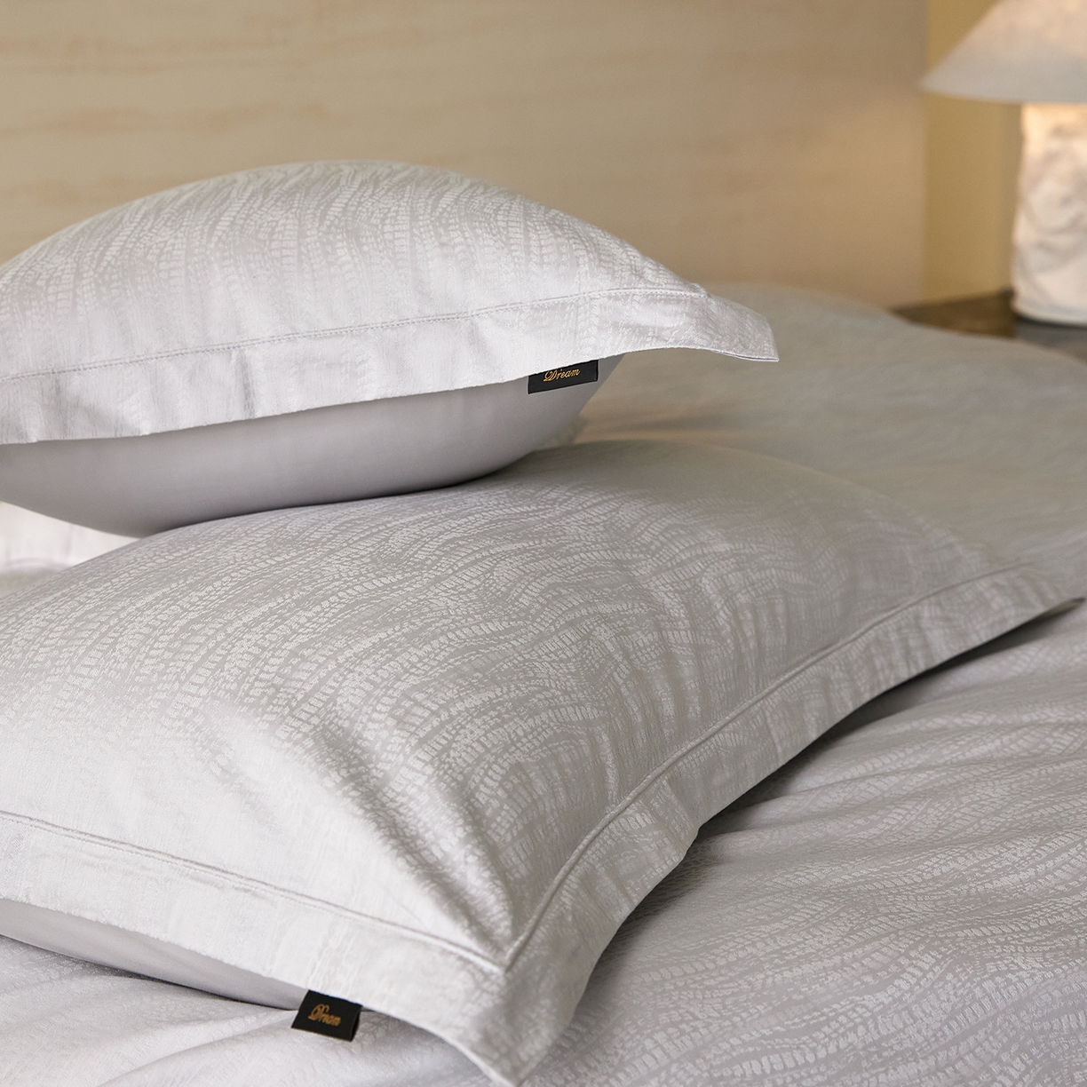 91家纺网 家纺一手货源 找家纺 梧桐树 2026新款60支长绒棉提花高奢系列四件套 T12玛吉灰