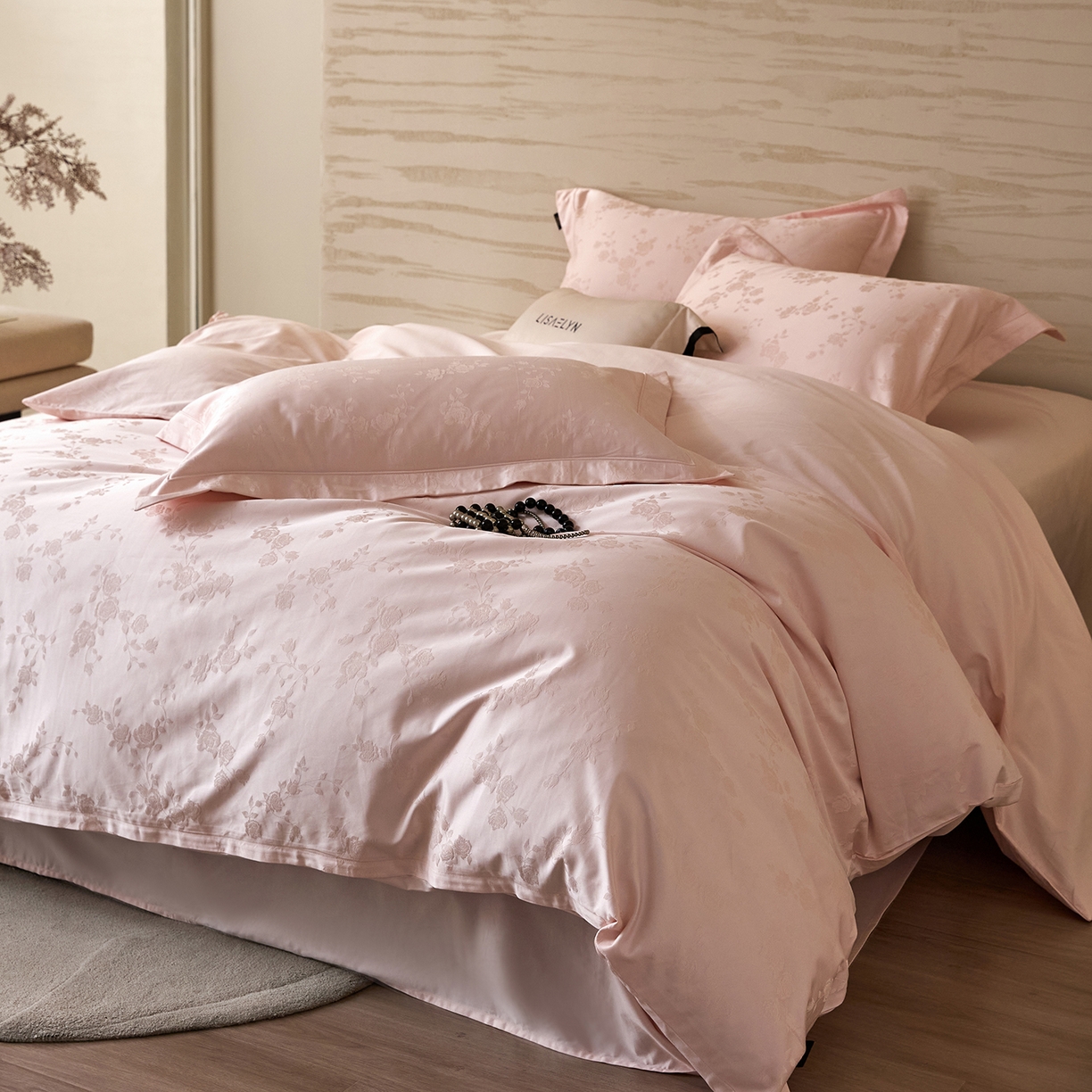 91家纺网 家纺一手货源 找家纺 梧桐树 2026新款60支长绒棉提花高奢系列四件套 T08赫本-玉粉