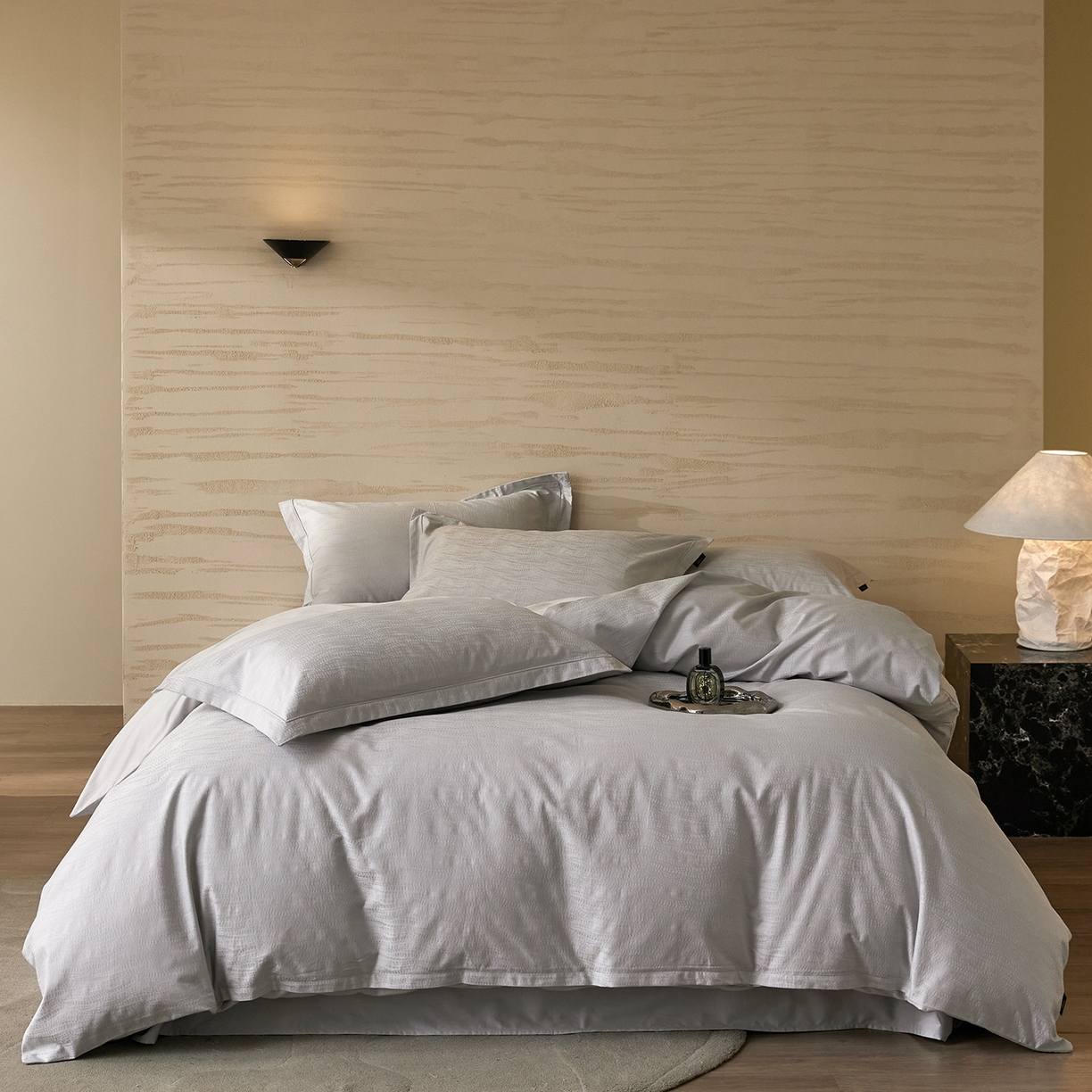 91家纺网 家纺一手货源 找家纺 梧桐树 2026新款60支长绒棉提花高奢系列四件套 T12玛吉灰