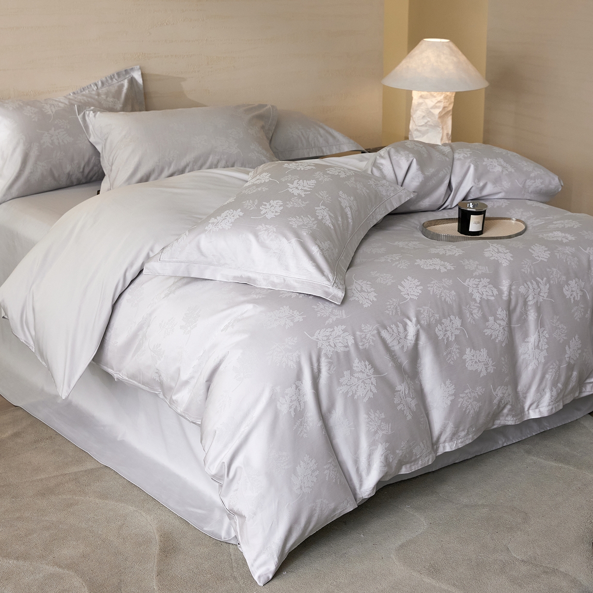 91家纺网 家纺一手货源 找家纺 梧桐树 2026新款60支长绒棉提花高奢系列四件套 T07漫叶-灰