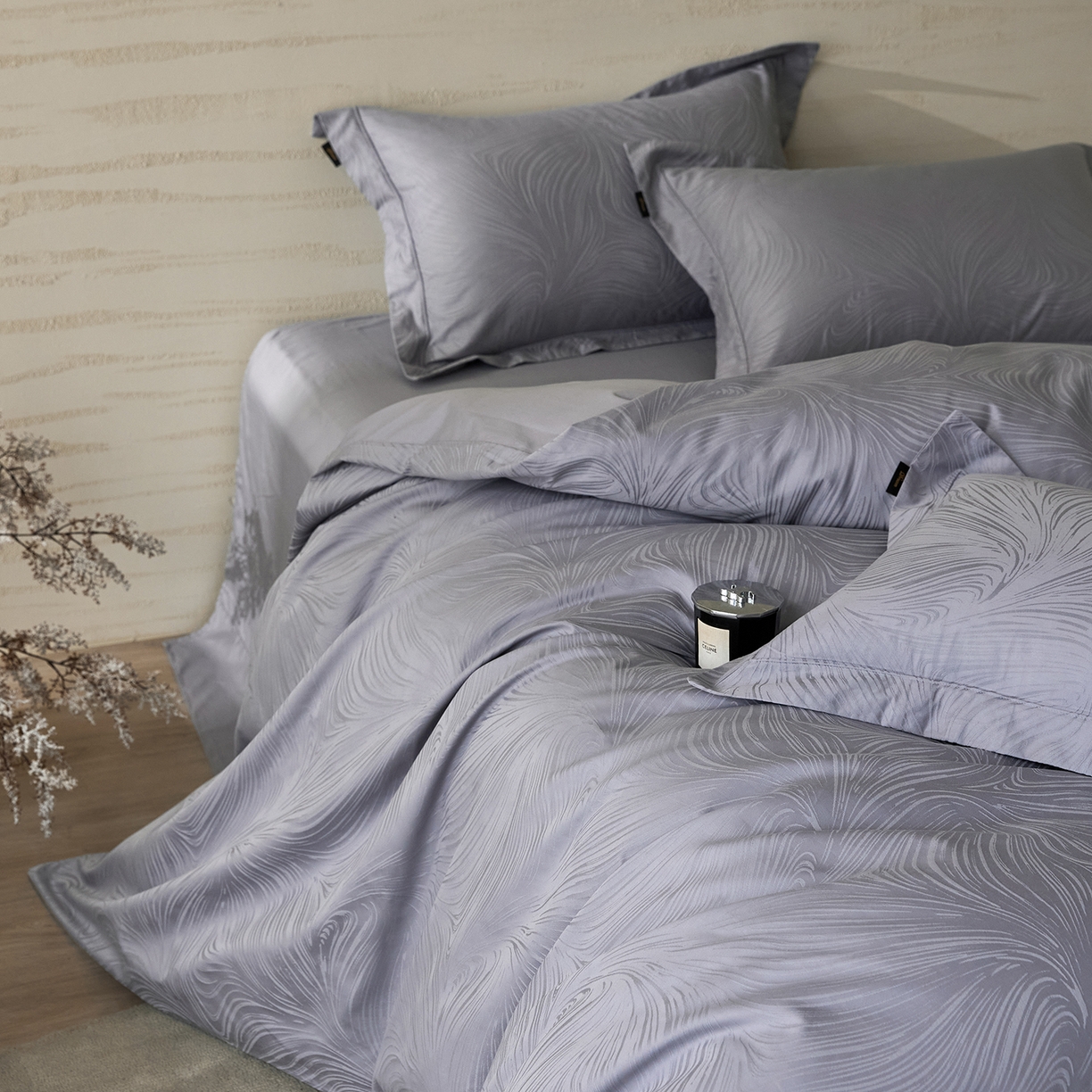 91家纺网 家纺一手货源 找家纺 梧桐树 2026新款60支长绒棉提花高奢系列四件套 T02幻境蓝紫