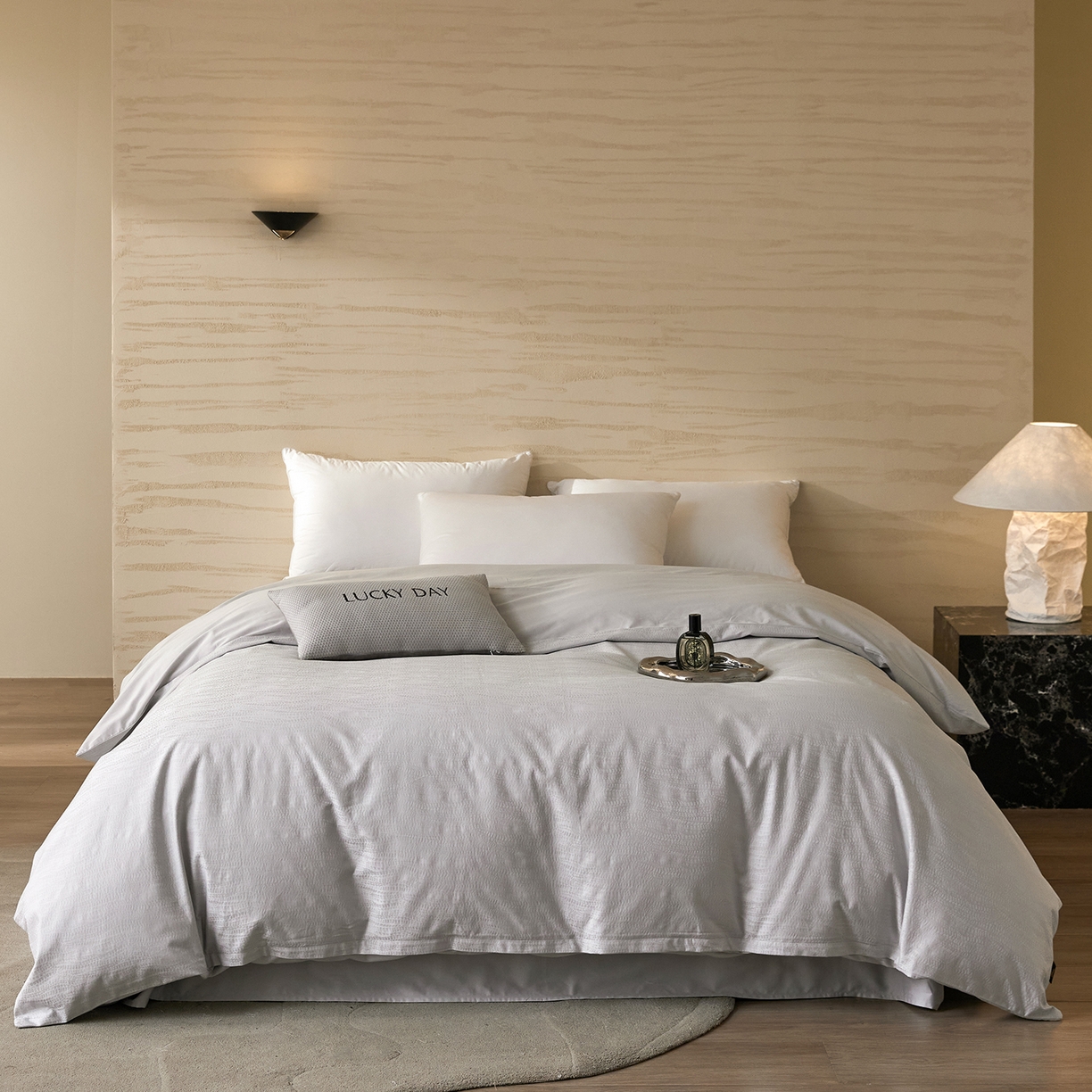 91家纺网 家纺一手货源 找家纺 梧桐树 2026新款60支长绒棉提花高奢系列四件套 T12玛吉灰