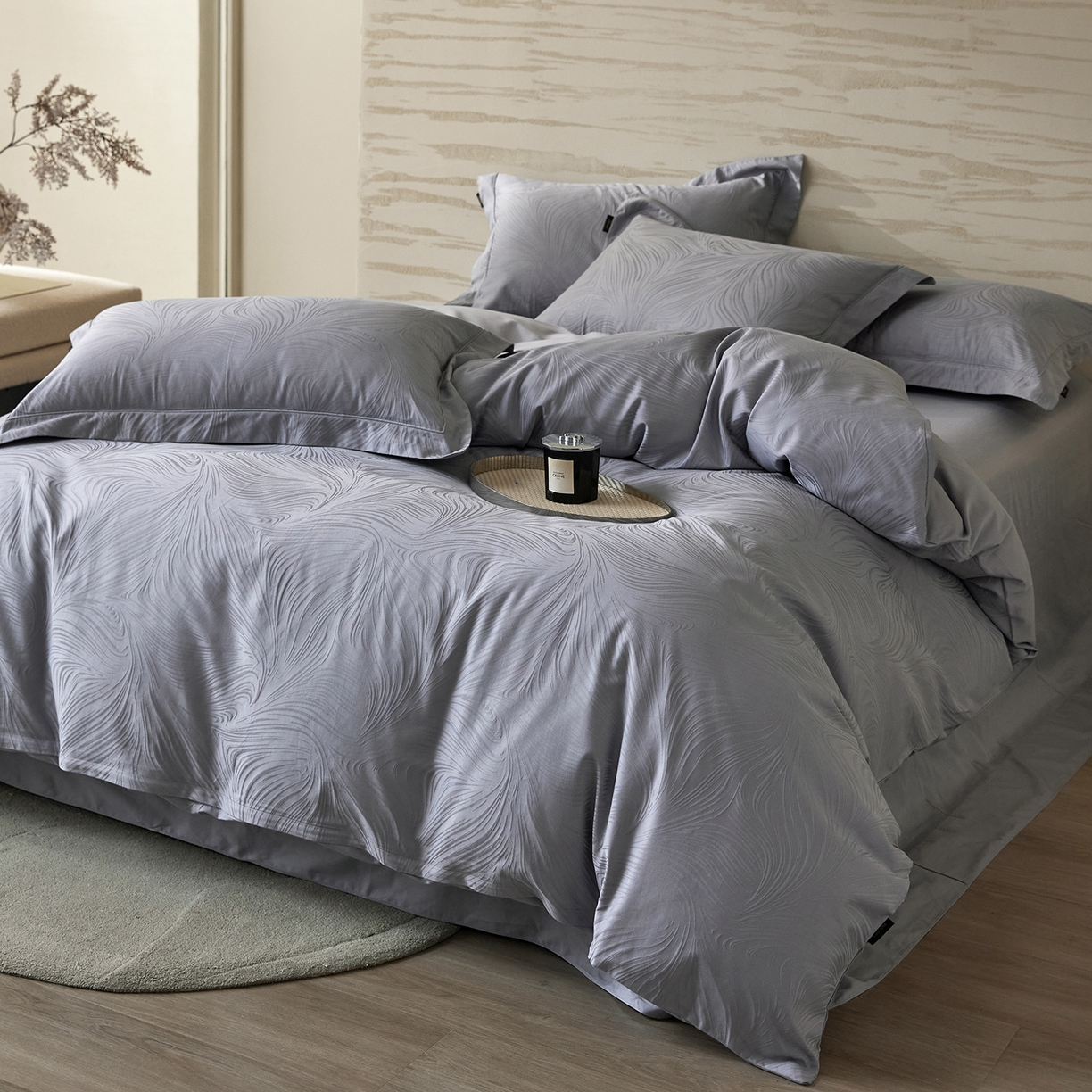 91家纺网 家纺一手货源 找家纺 梧桐树 2026新款60支长绒棉提花高奢系列四件套 T02幻境蓝紫