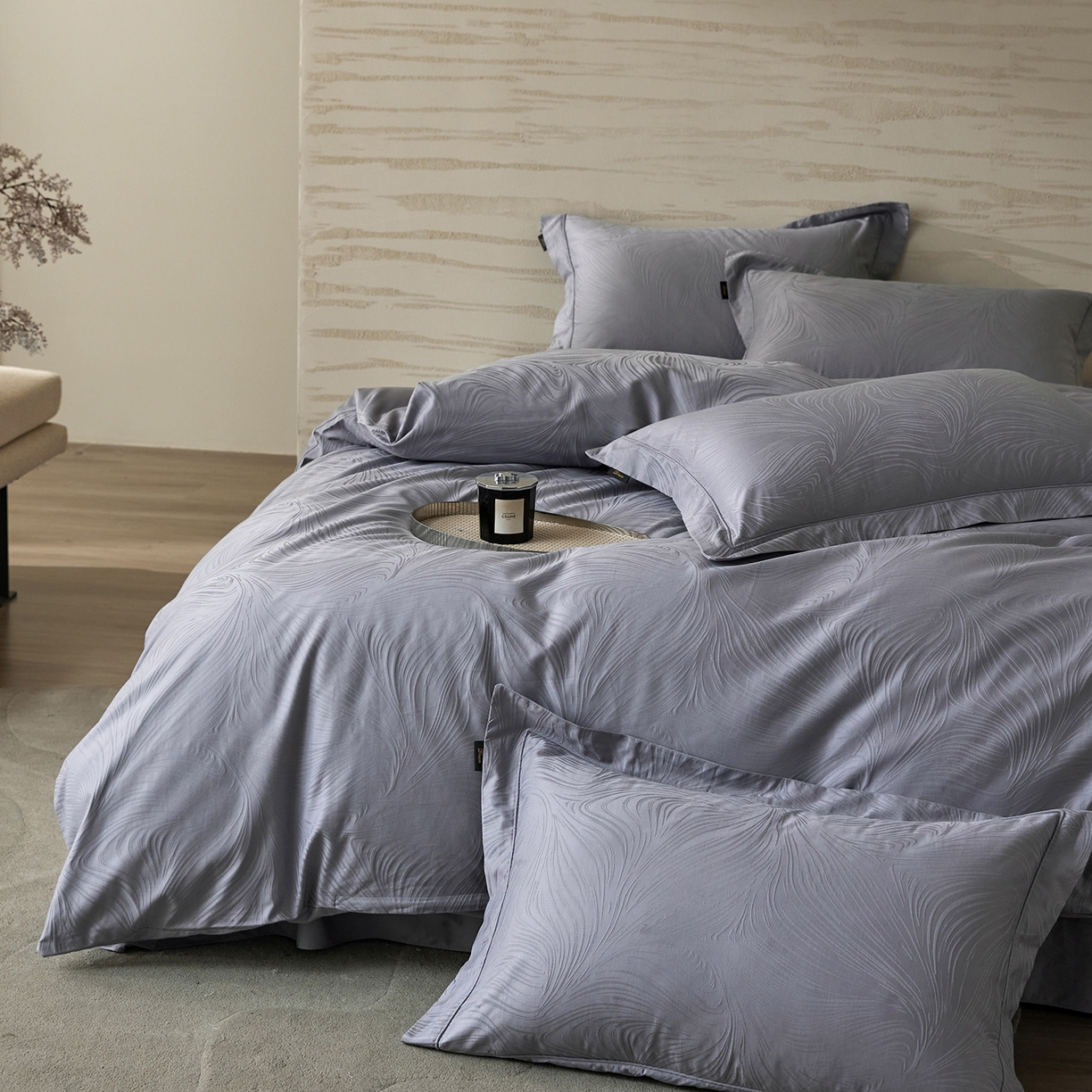 91家纺网 家纺一手货源 找家纺 梧桐树 2026新款60支长绒棉提花高奢系列四件套 T02幻境蓝紫