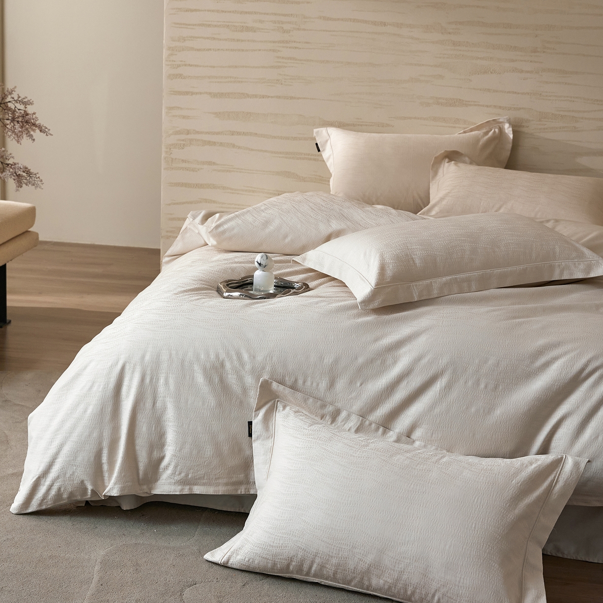 91家纺网 家纺一手货源 找家纺 梧桐树 2026新款60支长绒棉提花高奢系列四件套 T11玛吉卡其