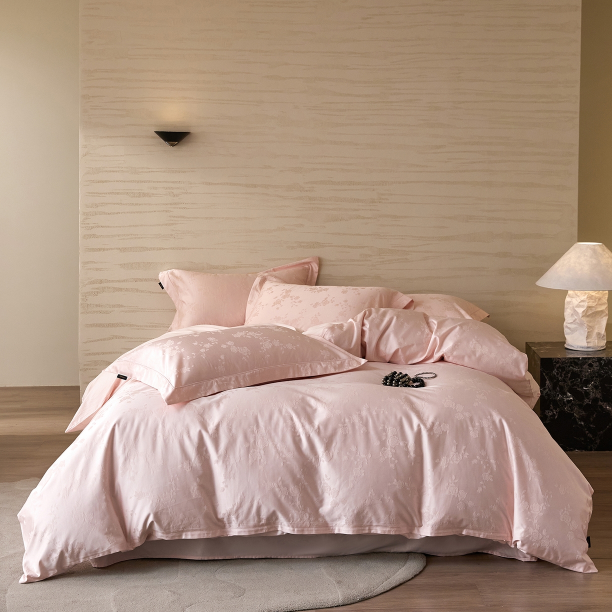 91家纺网 家纺一手货源 找家纺 梧桐树 2026新款60支长绒棉提花高奢系列四件套 T08赫本-玉粉