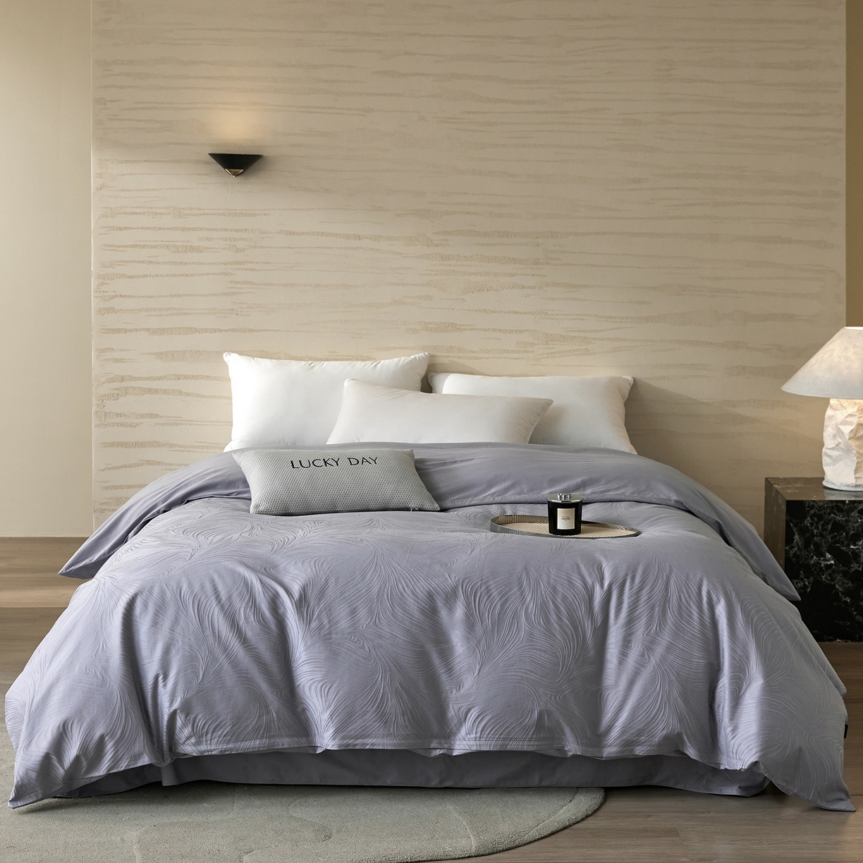 91家纺网 家纺一手货源 找家纺 梧桐树 2026新款60支长绒棉提花高奢系列四件套 T02幻境蓝紫