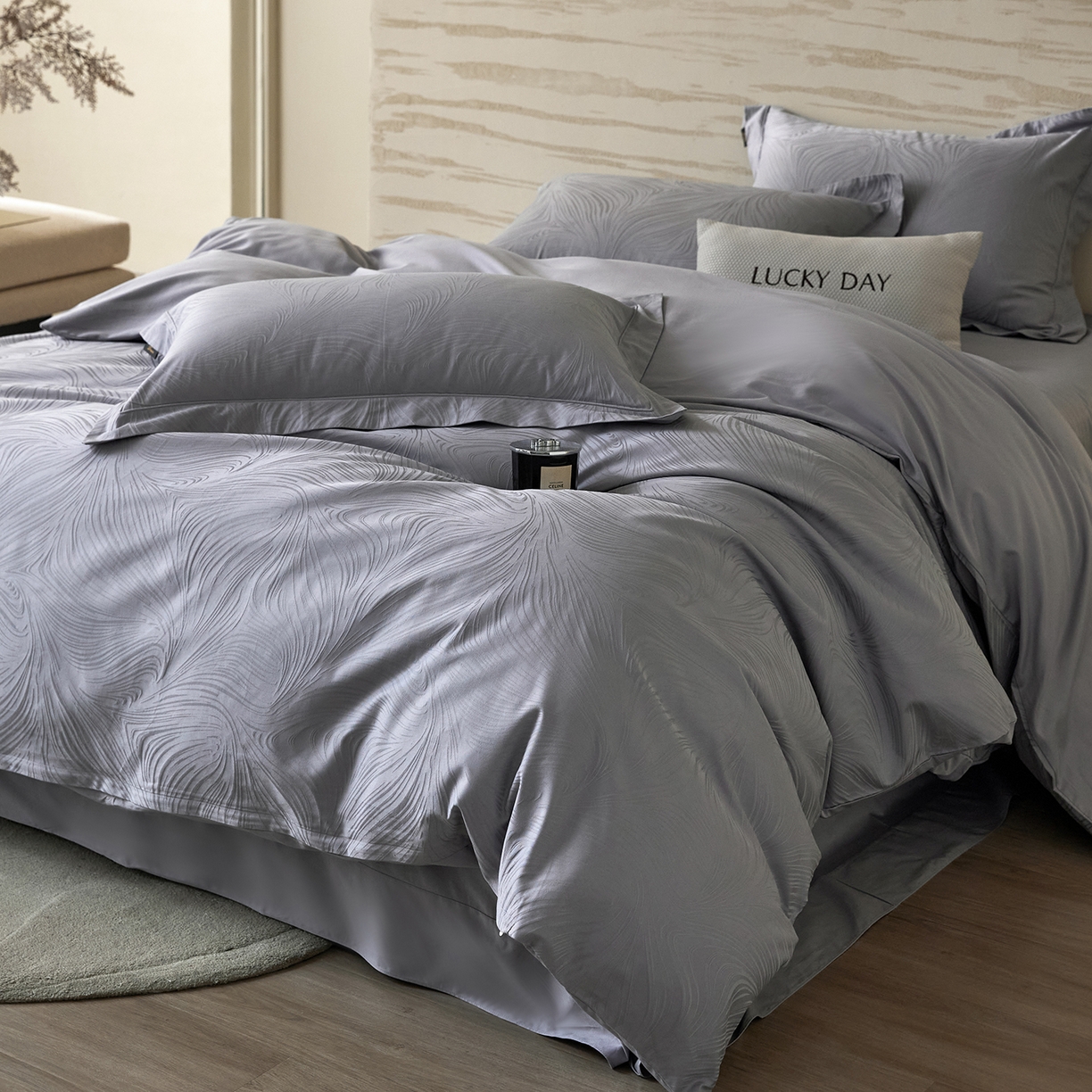 91家纺网 家纺一手货源 找家纺 梧桐树 2026新款60支长绒棉提花高奢系列四件套 T02幻境蓝紫