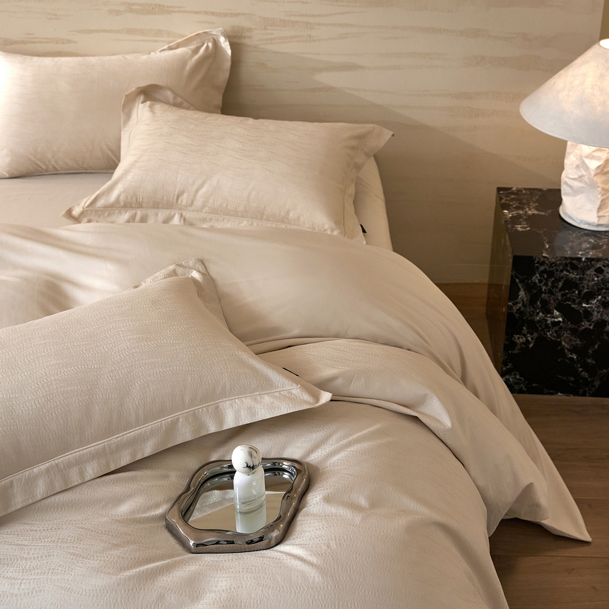 91家纺网 家纺一手货源 找家纺 梧桐树 2026新款60支长绒棉提花高奢系列四件套 T11玛吉卡其