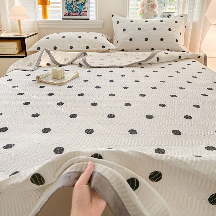 91家纺网 家纺一手货源 找家纺 梦精灵家纺 2026新款纯棉床盖四件套全棉绗缝夹棉防滑床单四季通用榻榻米单人学生宿舍 浪漫波点AA