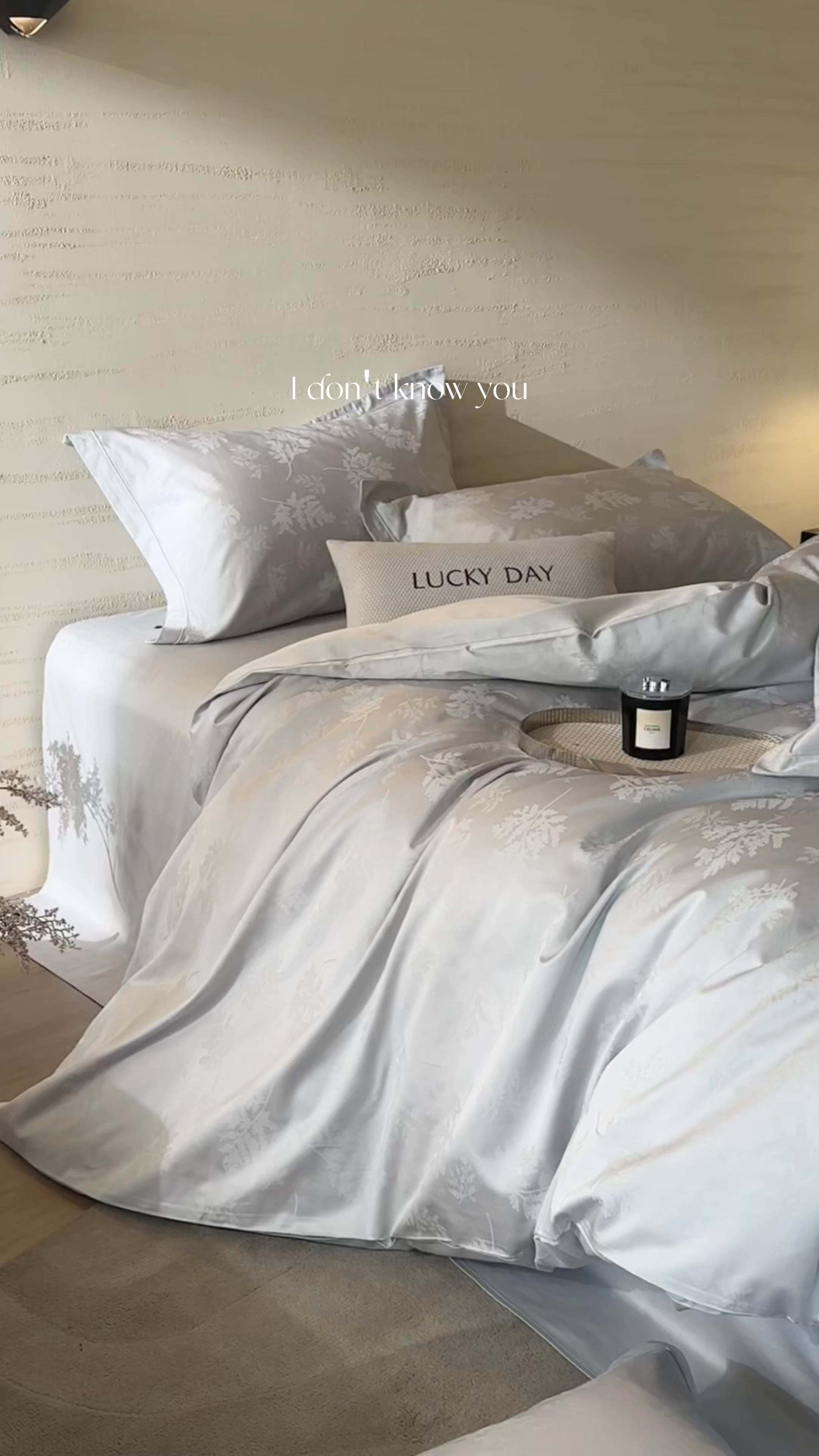 91家纺网 家纺一手货源 找家纺 梧桐树 2026新款60支长绒棉提花高奢系列四件套 T07漫叶-灰
