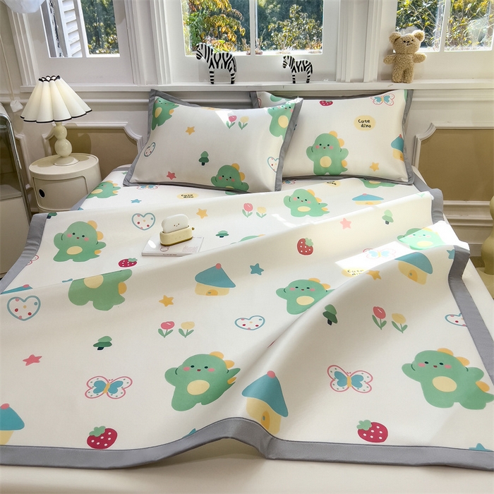 91家纺网 家纺一手货源 找家纺 布凡家居 2026新款卡通冰丝印花凉席 草莓恐龙