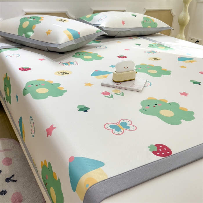 91家纺网 家纺一手货源 找家纺 布凡家居 2026新款卡通冰丝印花凉席 草莓恐龙