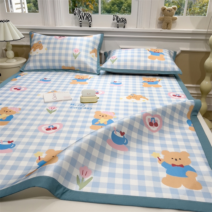 91家纺网 家纺一手货源 找家纺 布凡家居 2026新款卡通冰丝印花凉席 花间小熊