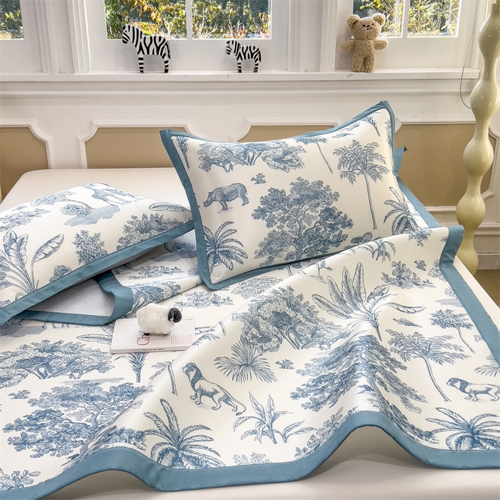 91家纺网 家纺一手货源 找家纺 布凡家居 2026新款卡通冰丝印花凉席 蓝绘森语