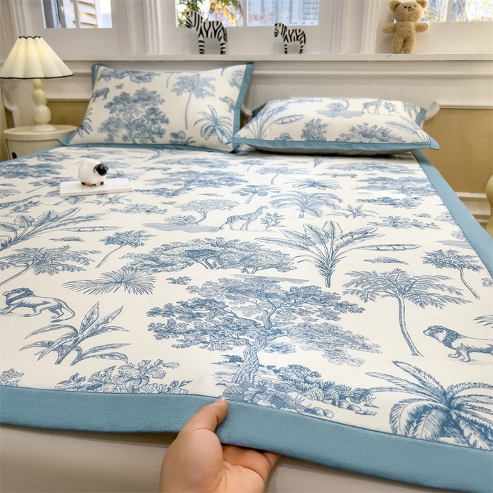 91家纺网 家纺一手货源 找家纺 布凡家居 2026新款卡通冰丝印花凉席 蓝绘森语