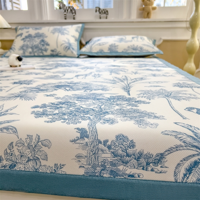 91家纺网 家纺一手货源 找家纺 布凡家居 2026新款卡通冰丝印花凉席 蓝绘森语