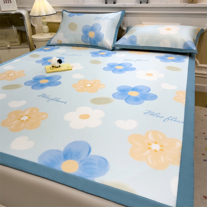 91家纺网 家纺一手货源 找家纺 布凡家居 2026新款卡通冰丝印花凉席 蓝色花海