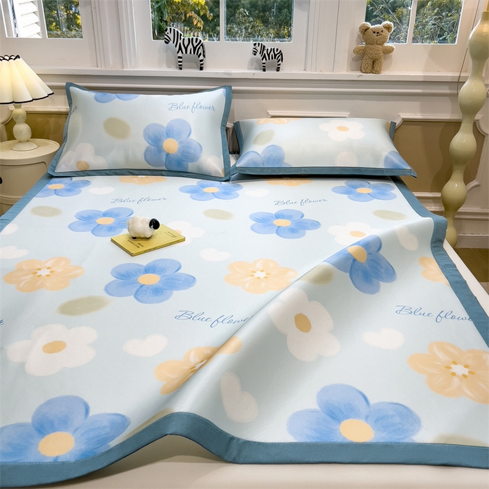 91家纺网 家纺一手货源 找家纺 布凡家居 2026新款卡通冰丝印花凉席 蓝色花海