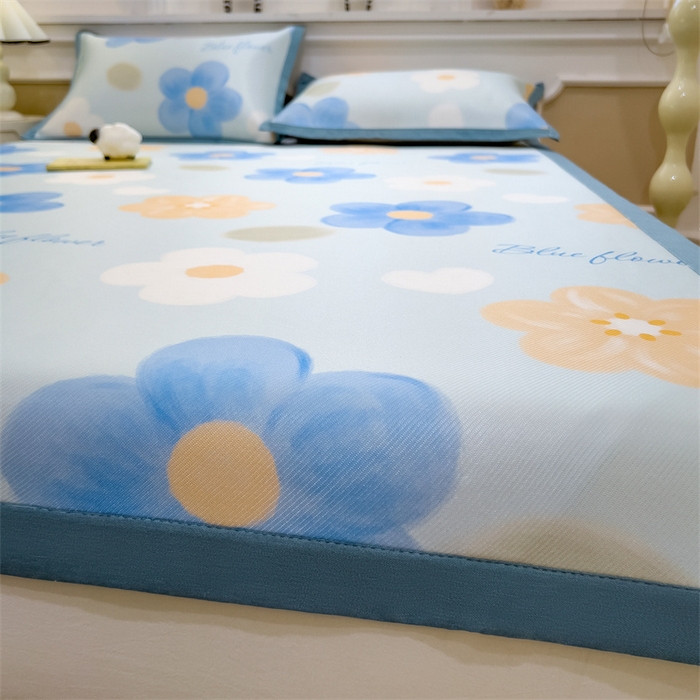 91家纺网 家纺一手货源 找家纺 布凡家居 2026新款卡通冰丝印花凉席 蓝色花海