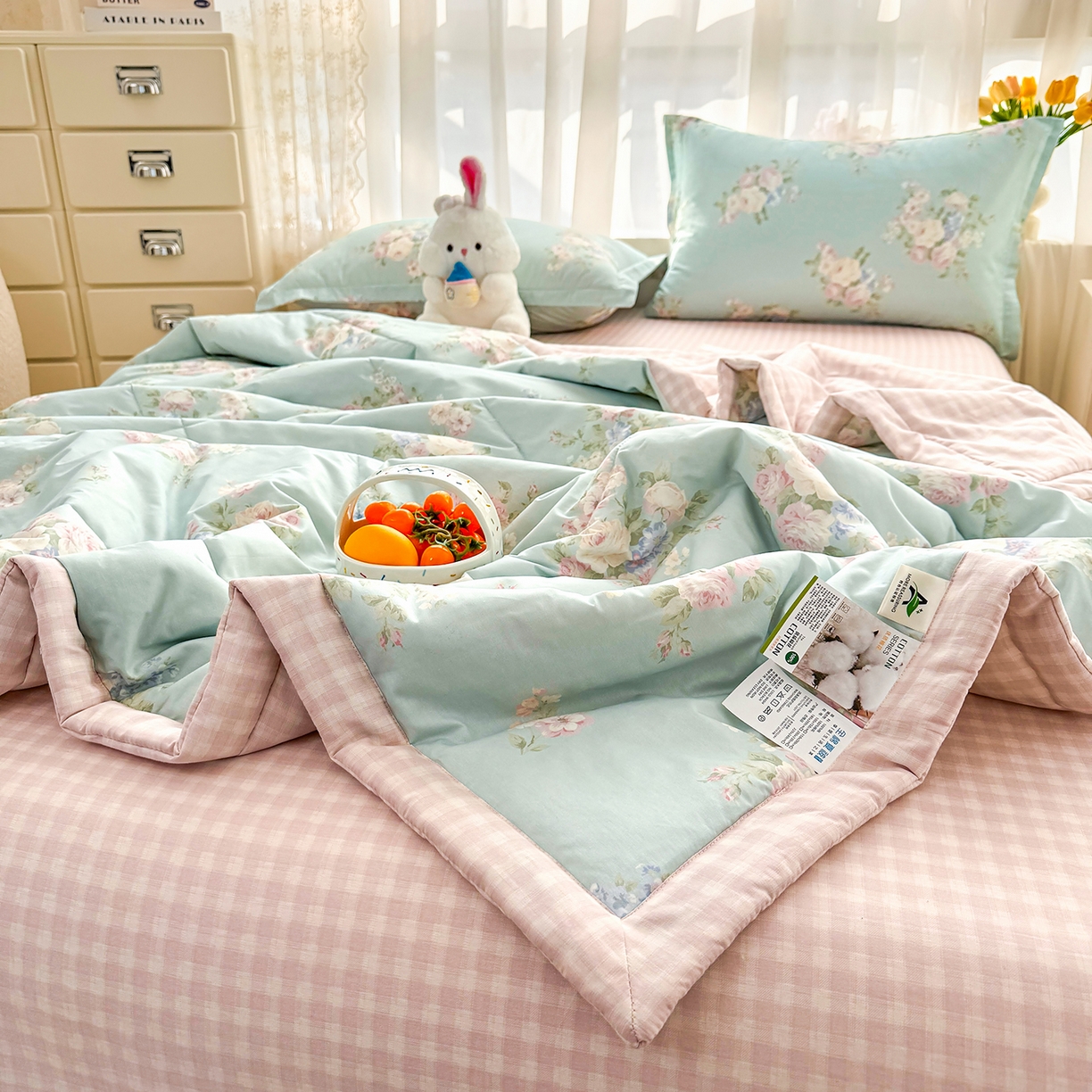 91家纺网 家纺一手货源 找家纺 寝美资家居 2026新款A类里外全棉夏凉被四件套-风格一 柔纱花影