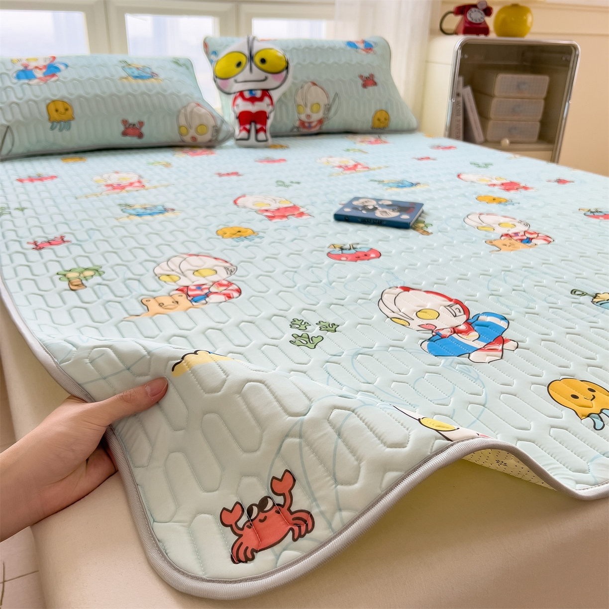 91家纺网 家纺一手货源 找家纺 兄弟坊 2026新款正版授权卡通乳胶凉席软凉席席子 夏日奥特