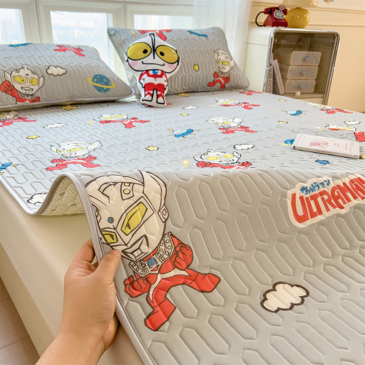 91家纺网 家纺一手货源 找家纺 兄弟坊 2026新款正版授权卡通乳胶凉席软凉席席子 奥特传奇灰