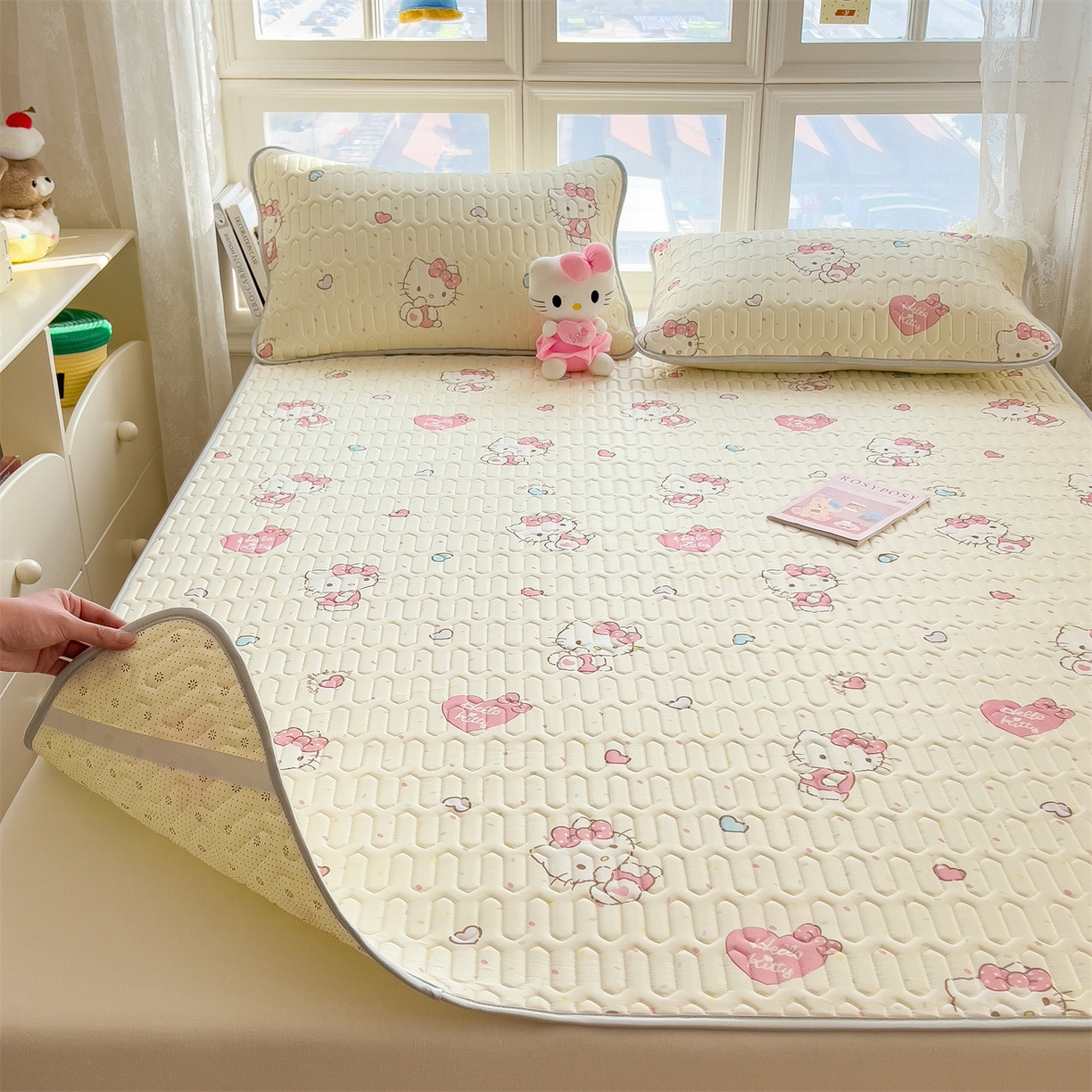 91家纺网 家纺一手货源 找家纺 兄弟坊 2026新款正版授权卡通乳胶凉席软凉席席子 乖乖凯蒂
