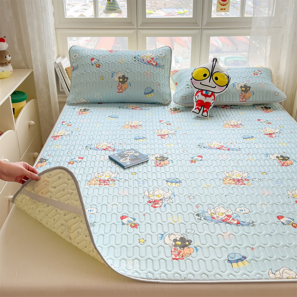 91家纺网 家纺一手货源 找家纺 兄弟坊 2026新款正版授权卡通乳胶凉席软凉席席子 奥特沙滩