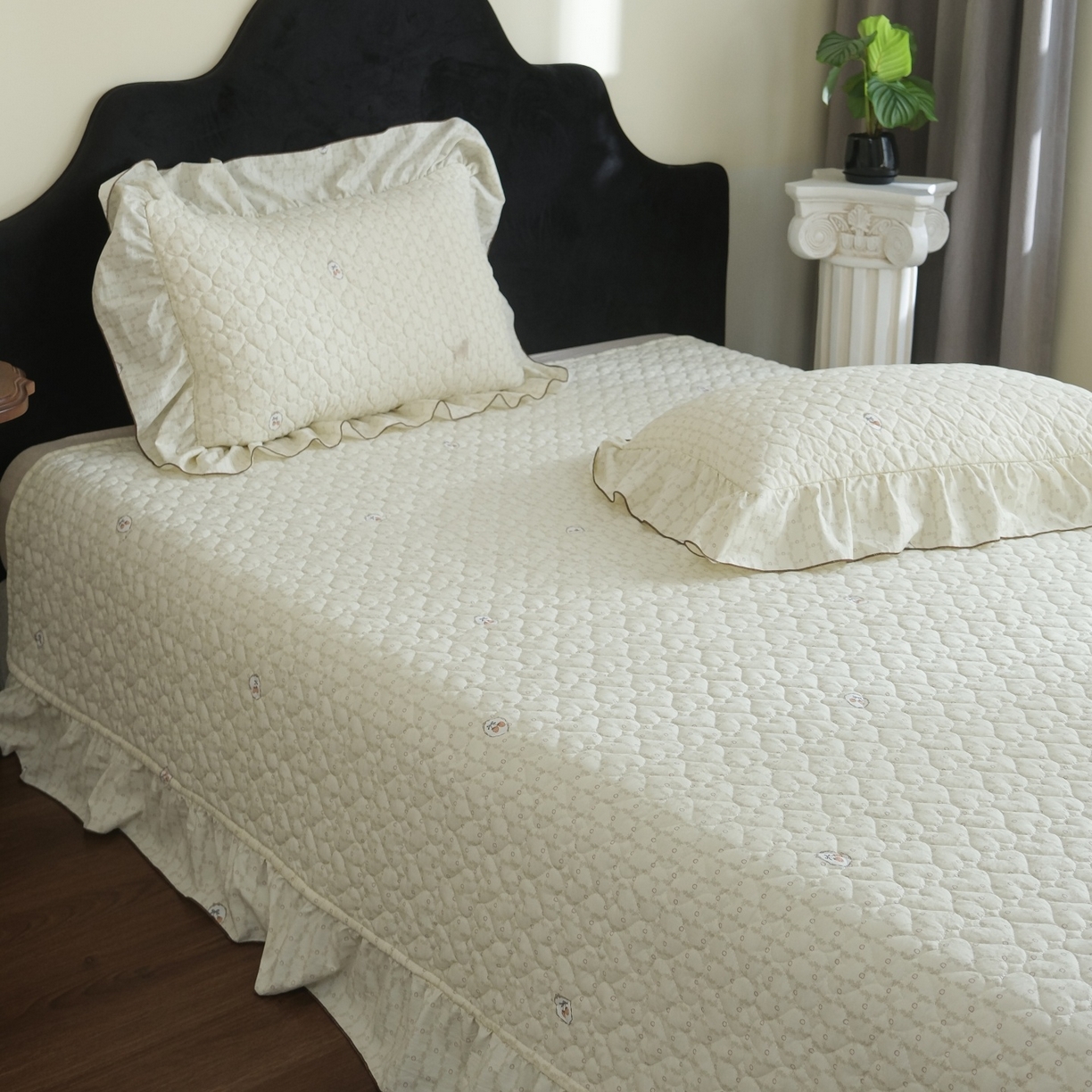 91家纺网 家纺一手货源 找家纺 庭笙 2026新款法式复古花边夹棉床盖床盖四件套 莓莓素语-绿