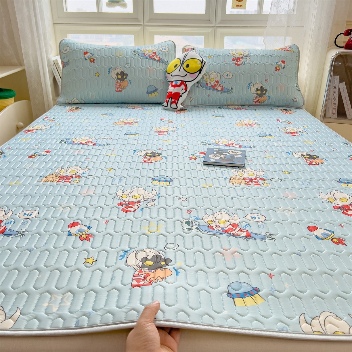 91家纺网 家纺一手货源 找家纺 兄弟坊 2026新款正版授权卡通乳胶凉席软凉席席子 奥特沙滩