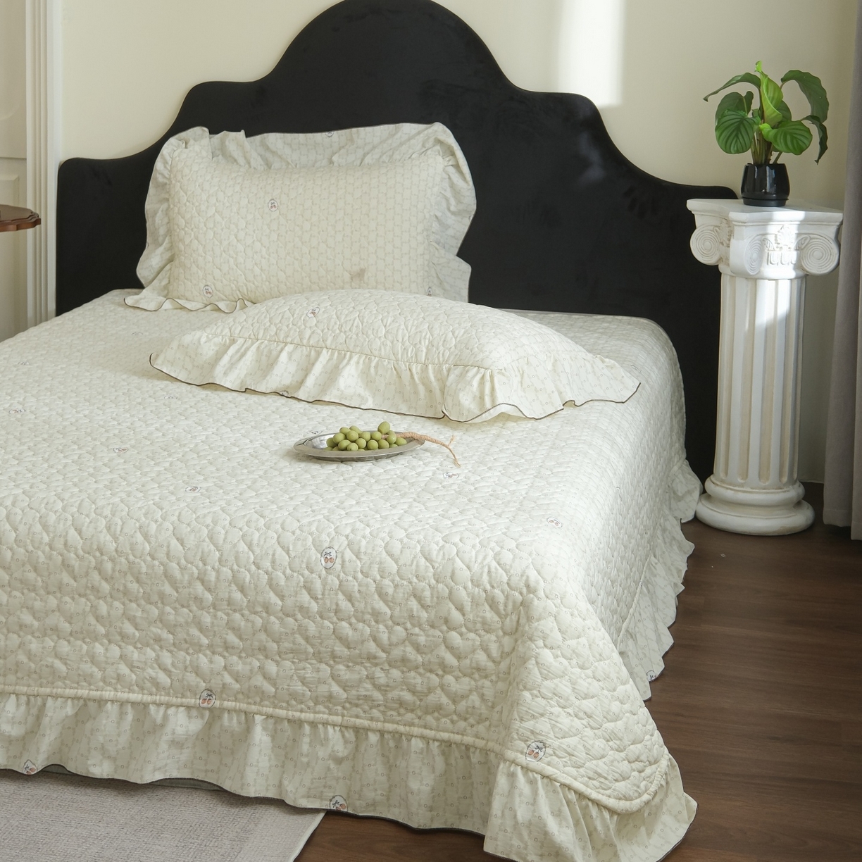 91家纺网 家纺一手货源 找家纺 庭笙 2026新款法式复古花边夹棉床盖床盖四件套 莓莓素语-绿