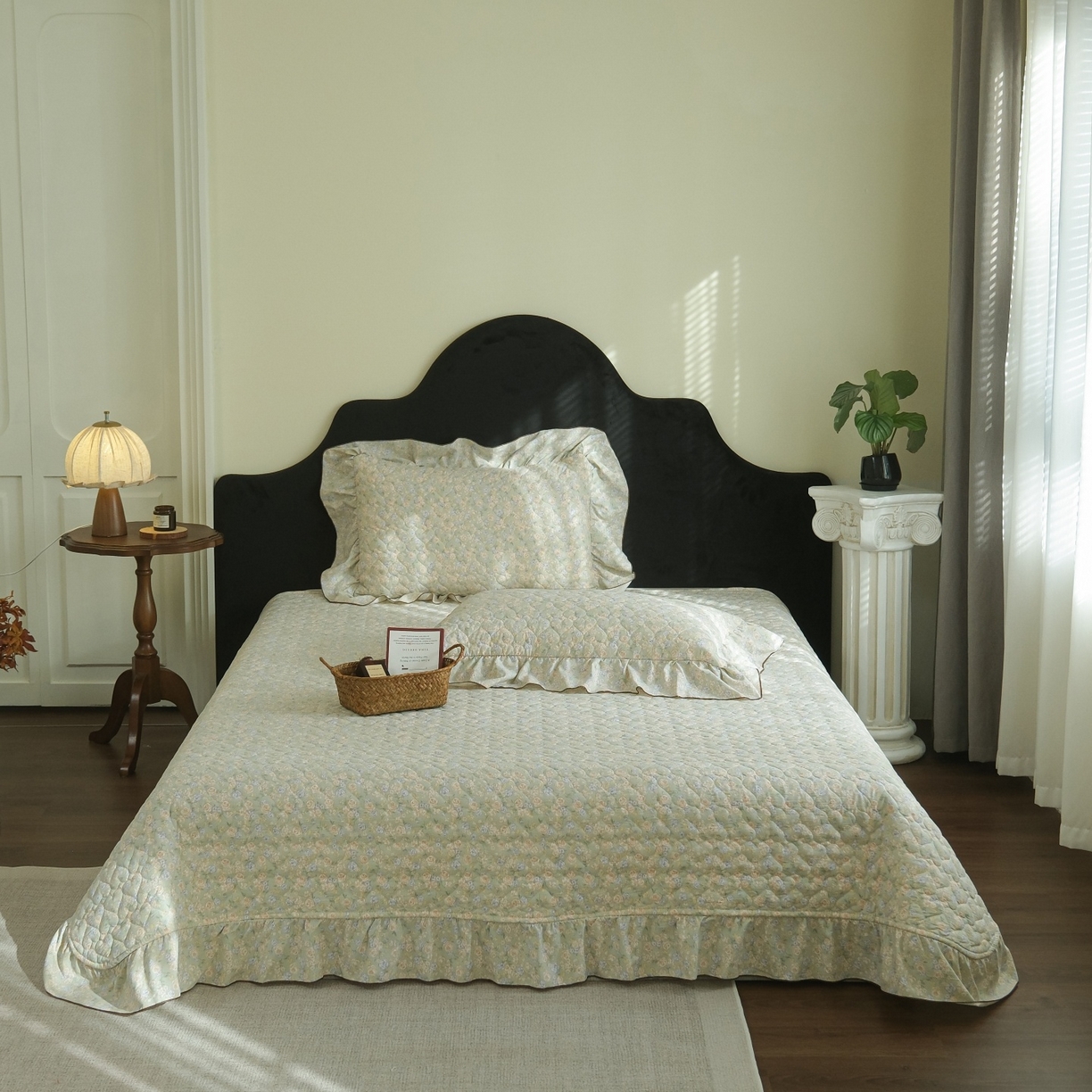 91家纺网 家纺一手货源 找家纺 庭笙 2026新款法式复古花边夹棉床盖床盖四件套 春意玫瑰-绿