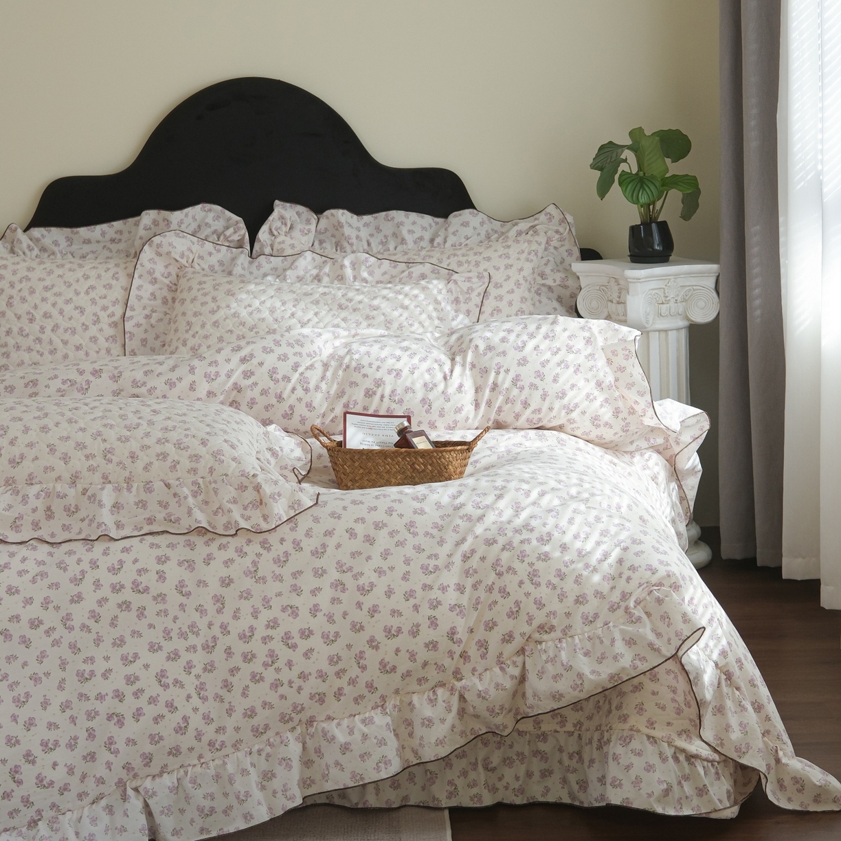 91家纺网 家纺一手货源 找家纺 庭笙 2026新款法式复古花边夹棉床盖床盖四件套 朵蜜-紫