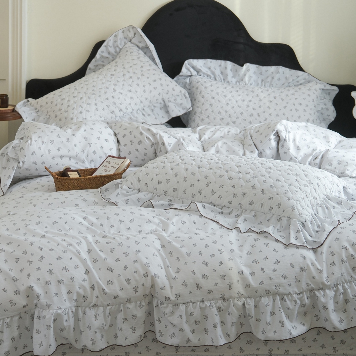 91家纺网 家纺一手货源 找家纺 庭笙 2026新款法式复古花边夹棉床盖床盖四件套 希雅莉-兰灰