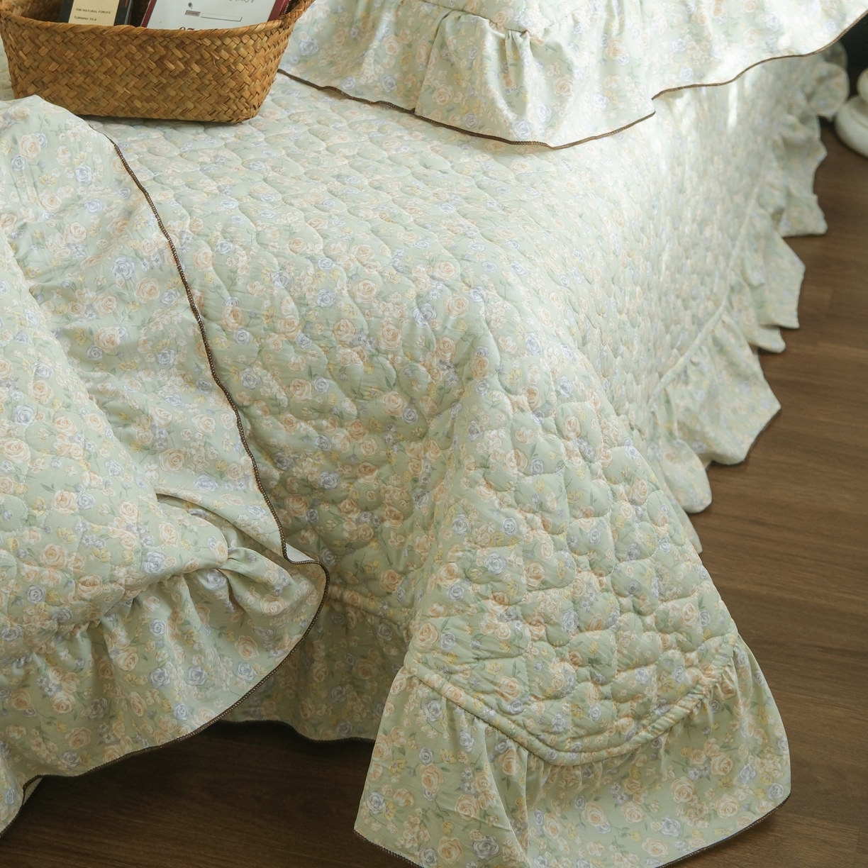 91家纺网 家纺一手货源 找家纺 （总）庭笙 2026新款法式复古花边夹棉床盖床盖四件套