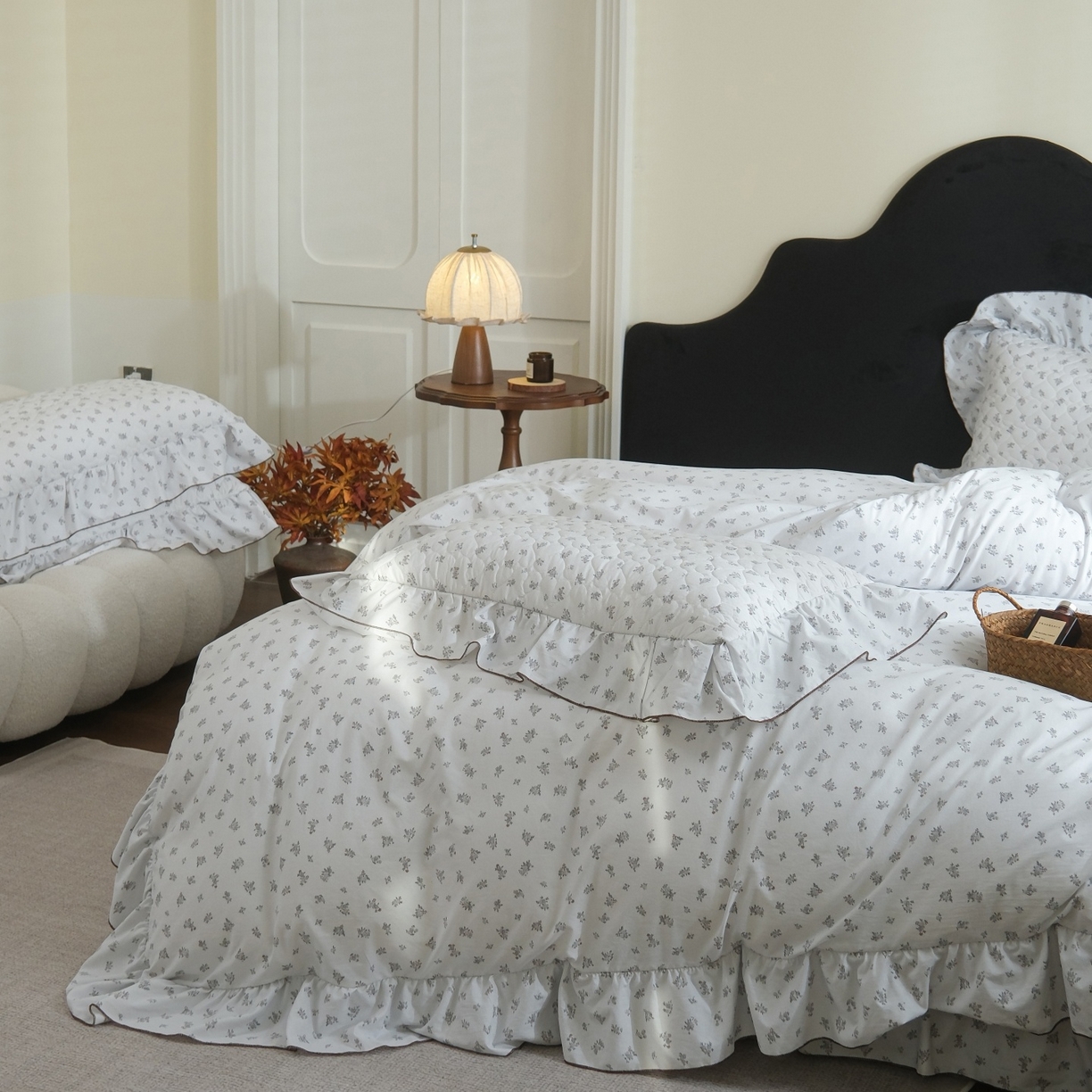 91家纺网 家纺一手货源 找家纺 庭笙 2026新款法式复古花边夹棉床盖床盖四件套 希雅莉-兰灰