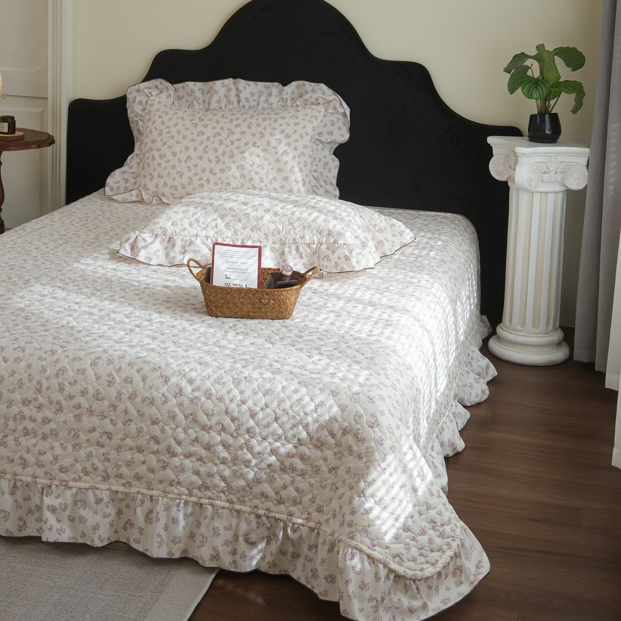 91家纺网 家纺一手货源 找家纺 庭笙 2026新款法式复古花边夹棉床盖床盖四件套 朵蜜-紫