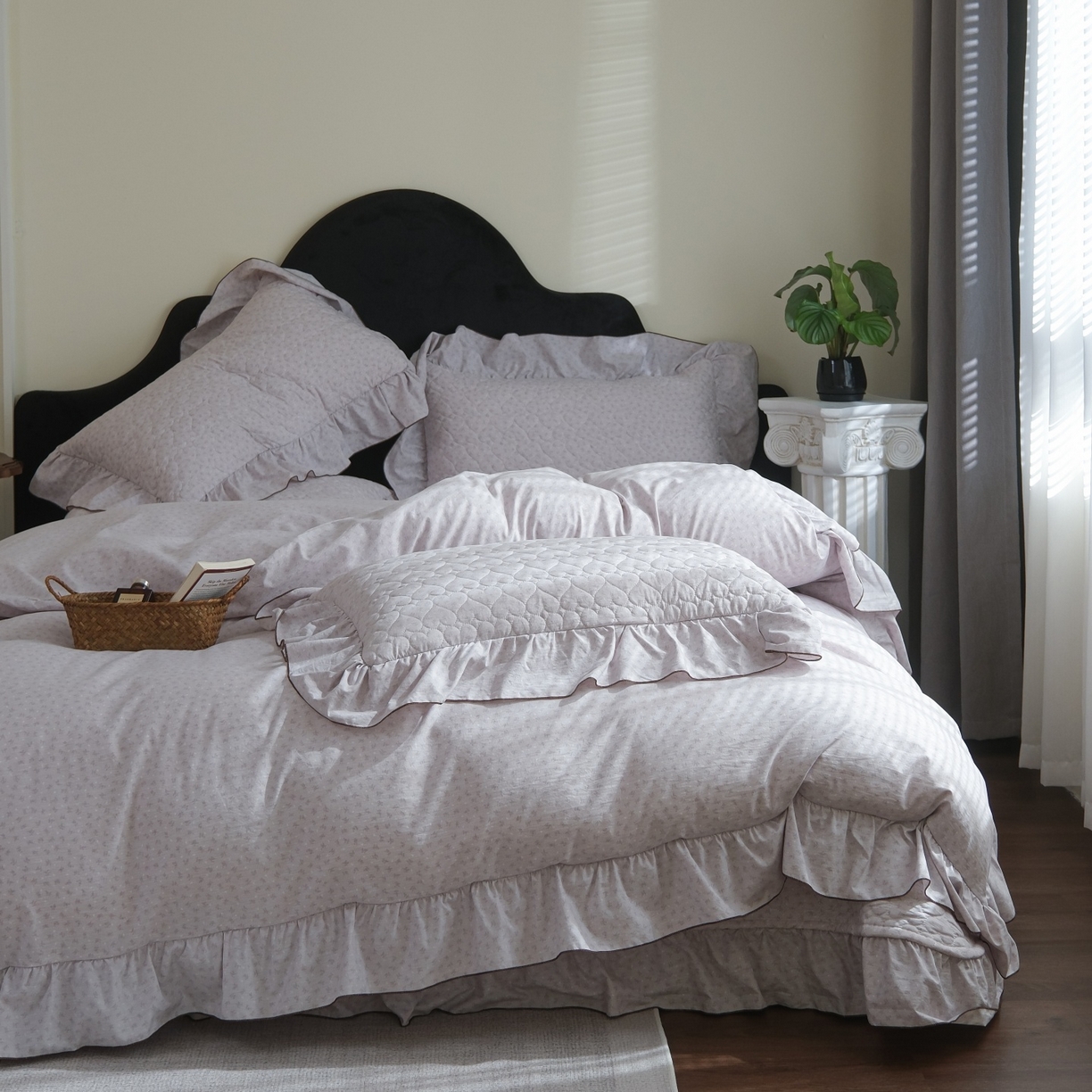 91家纺网 家纺一手货源 找家纺 庭笙 2026新款法式复古花边夹棉床盖床盖四件套 羽弦-紫