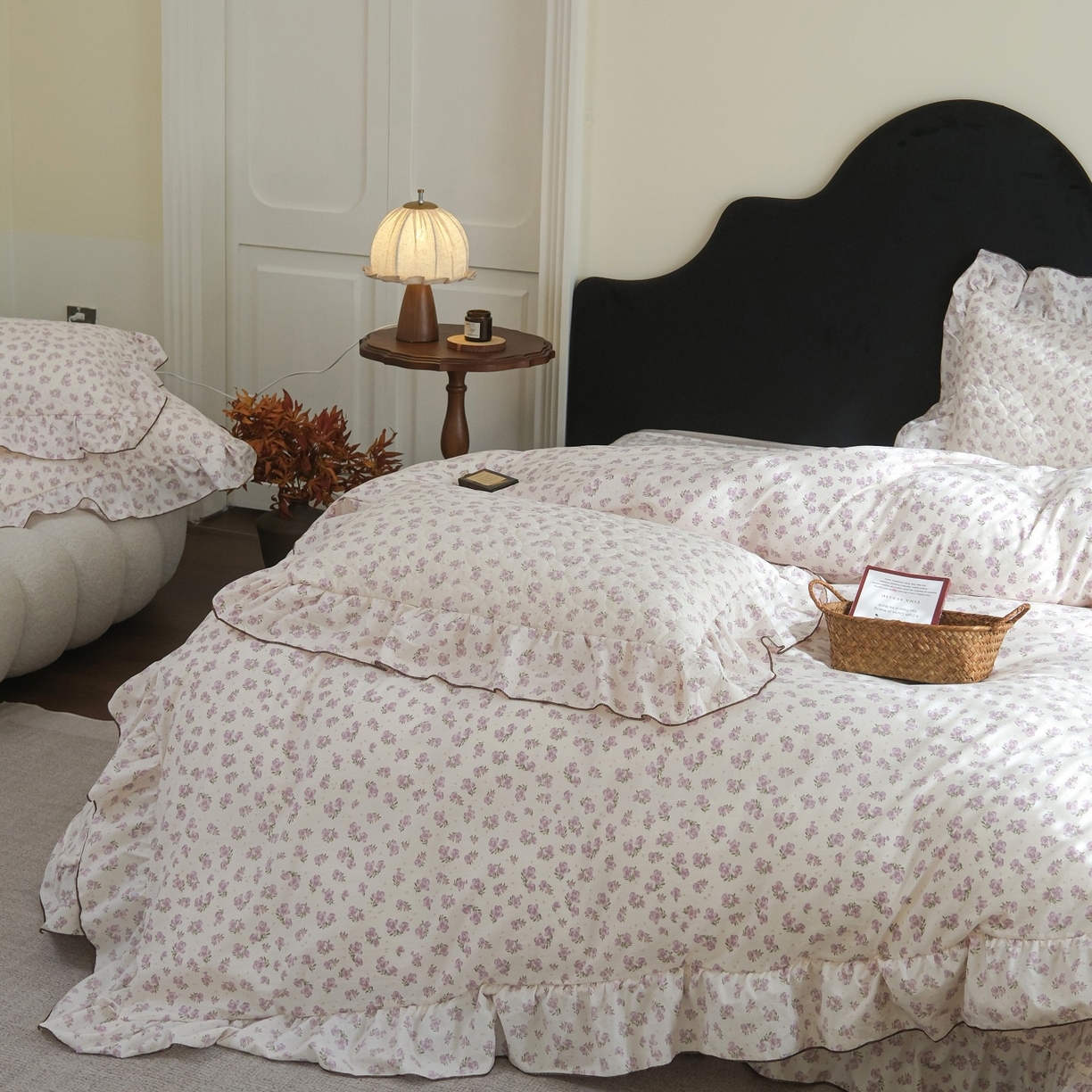 91家纺网 家纺一手货源 找家纺 庭笙 2026新款法式复古花边夹棉床盖床盖四件套 朵蜜-紫