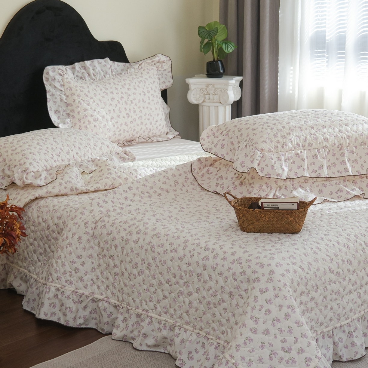 91家纺网 家纺一手货源 找家纺 庭笙 2026新款法式复古花边夹棉床盖床盖四件套 朵蜜-紫