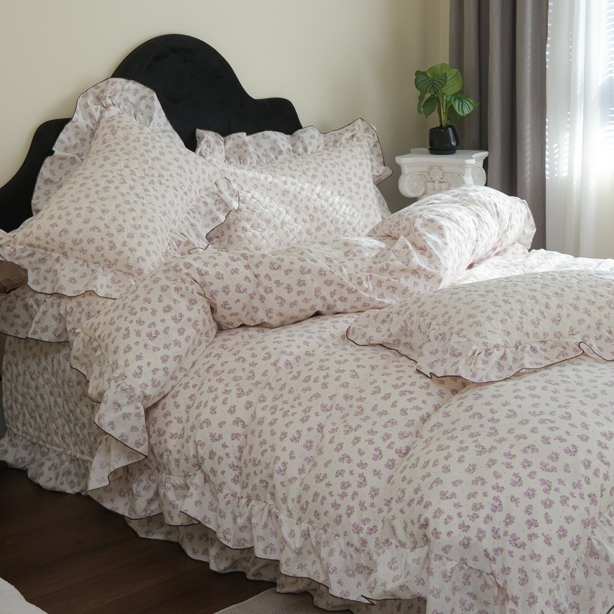 91家纺网 家纺一手货源 找家纺 庭笙 2026新款法式复古花边夹棉床盖床盖四件套 朵蜜-紫