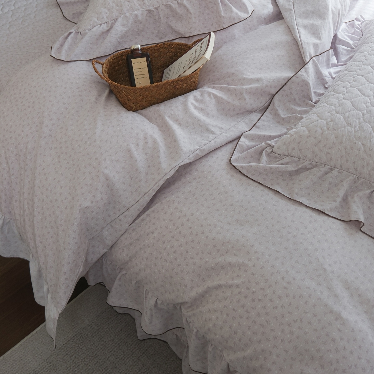 91家纺网 家纺一手货源 找家纺 庭笙 2026新款法式复古花边夹棉床盖床盖四件套 羽弦-紫