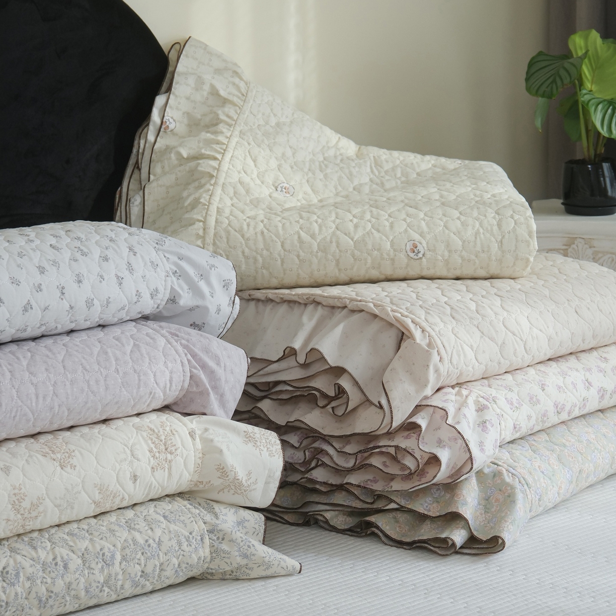 91家纺网 家纺一手货源 找家纺 庭笙 2026新款法式复古花边夹棉床盖床盖四件套 组合图