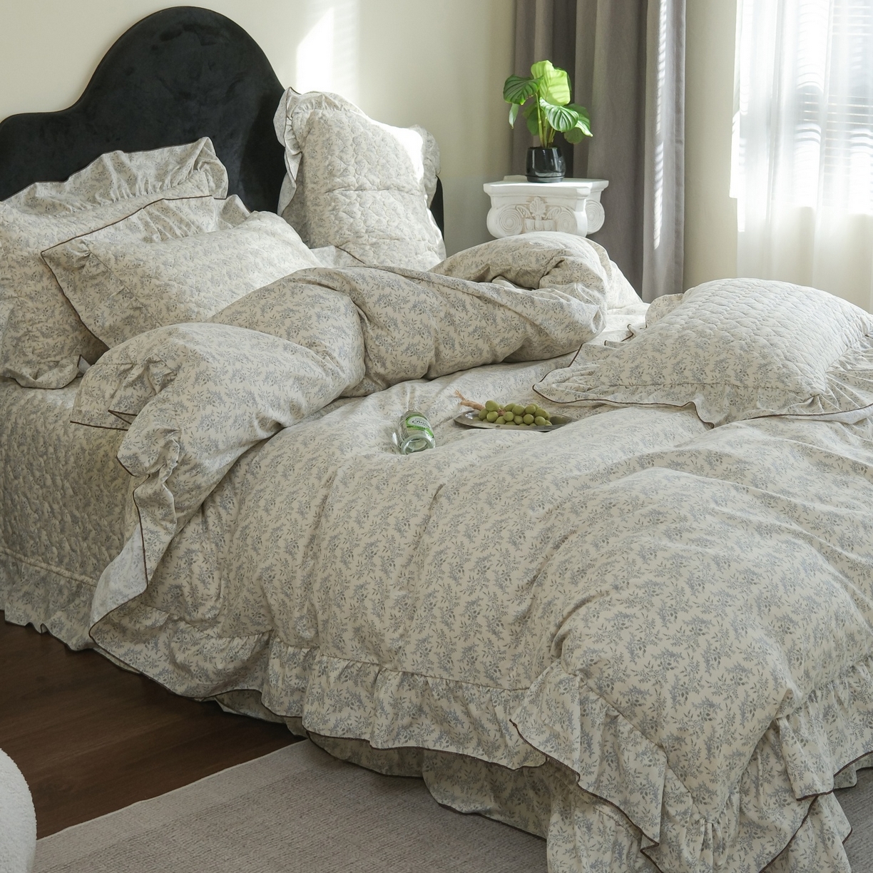 91家纺网 家纺一手货源 找家纺 庭笙 2026新款法式复古花边夹棉床盖床盖四件套 浅叶-米